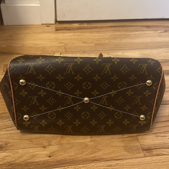 Authentic Louis Vuitton Tivoli GM - Picture 17 of 17
